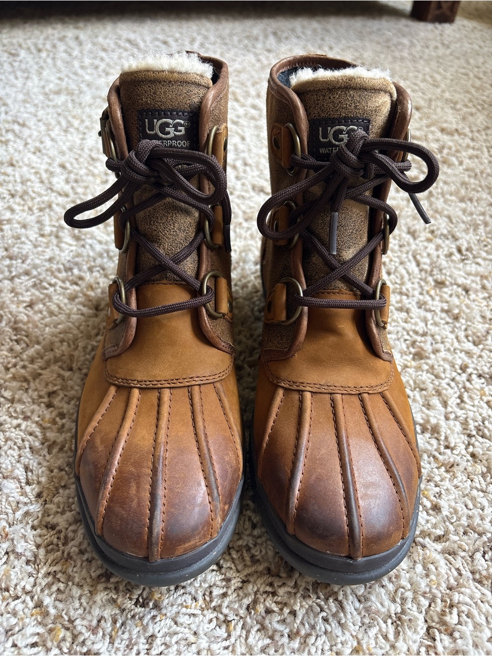 Ugg Cecile Duck Boots Sz US 7 EU 38